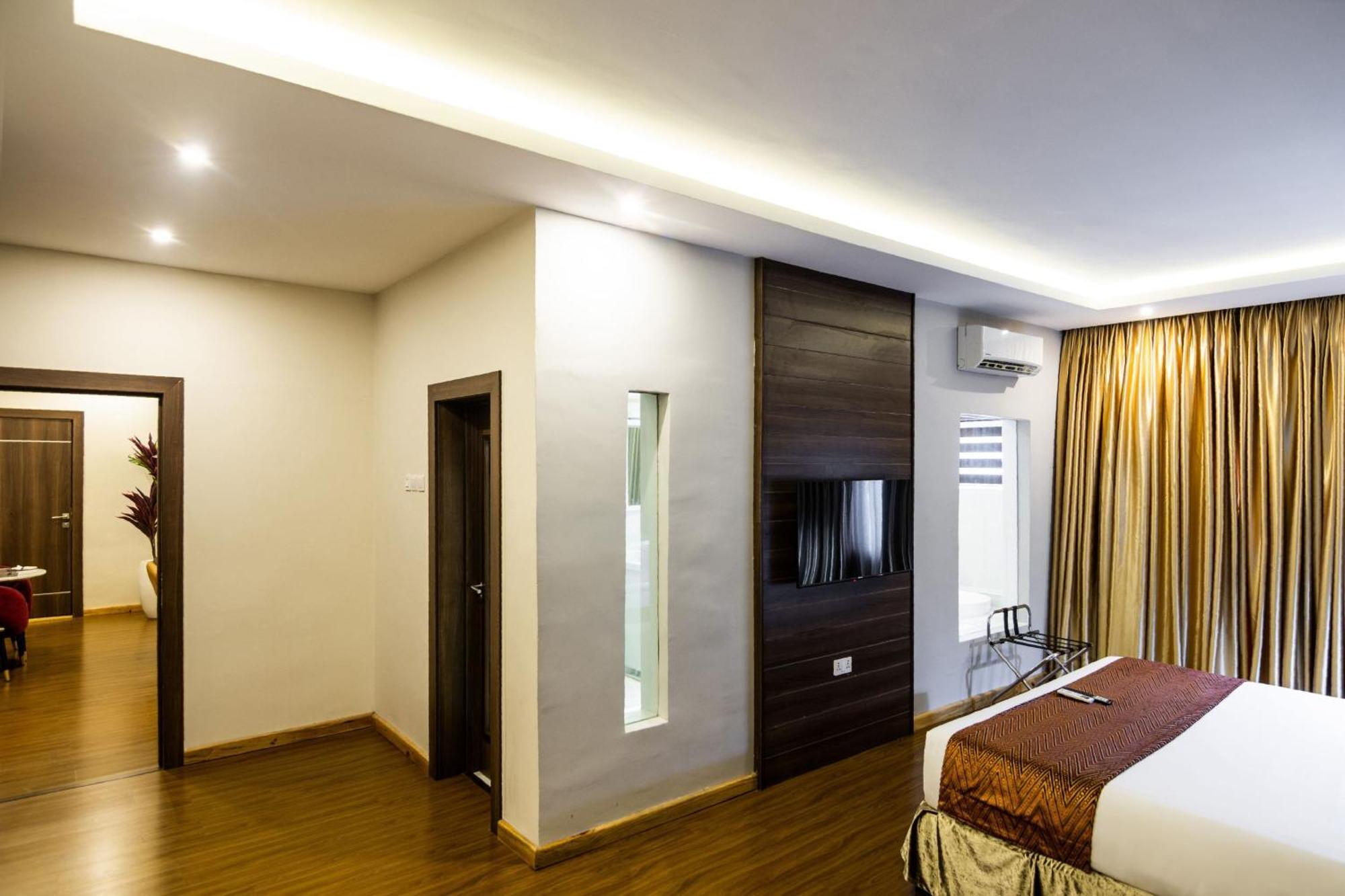 Protea Hotel By Marriott Delta Варрі Екстер'єр фото