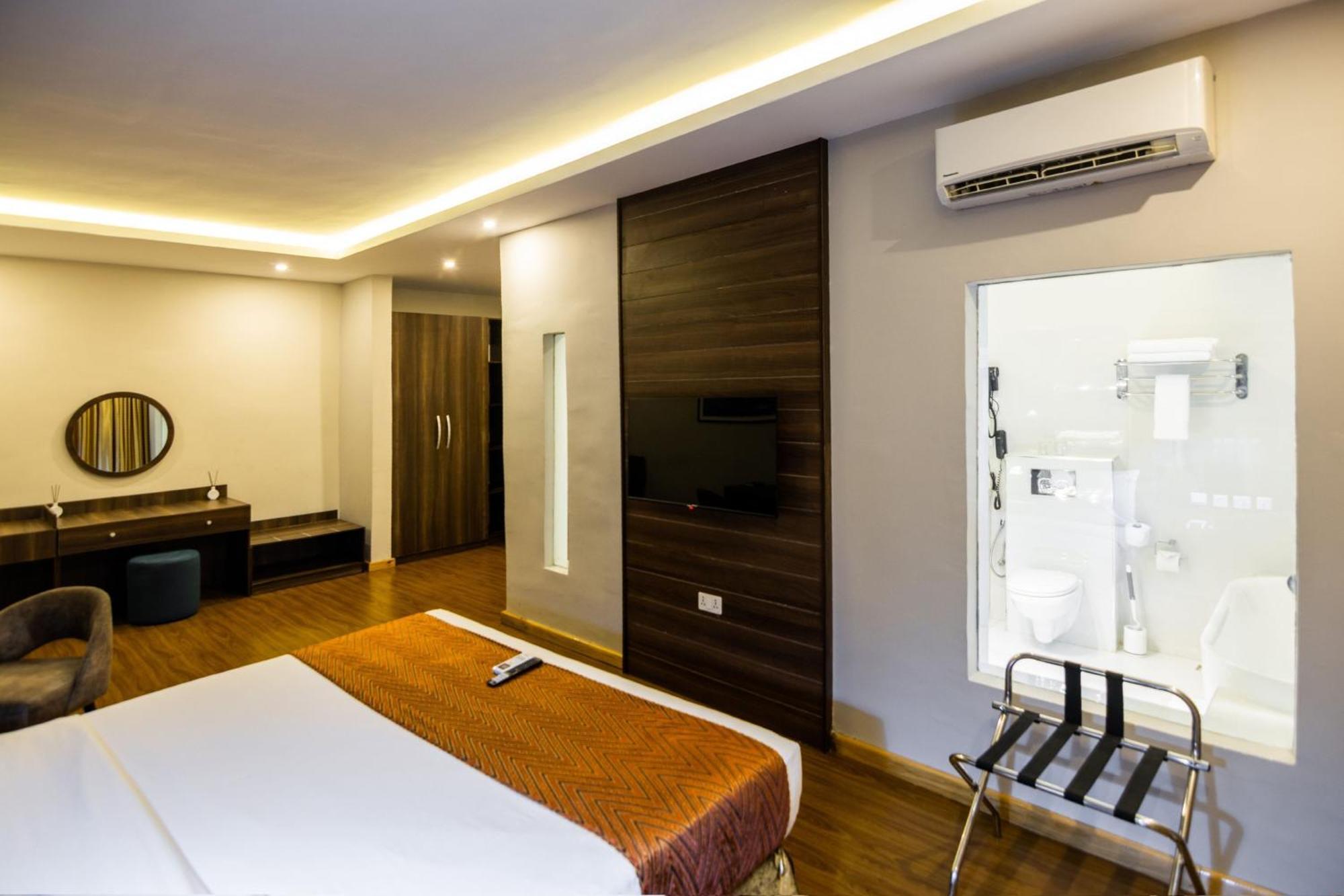 Protea Hotel By Marriott Delta Варрі Екстер'єр фото