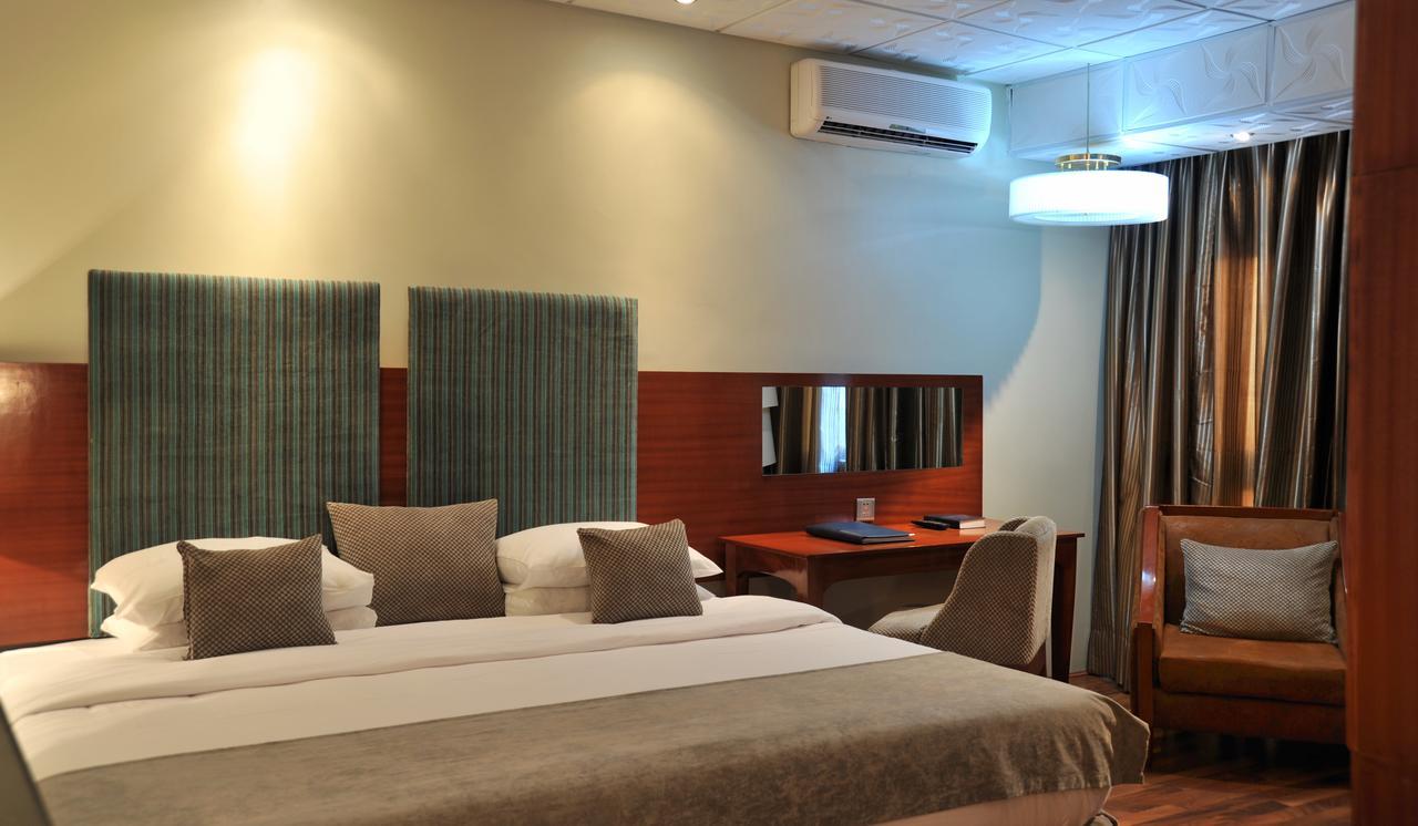 Protea Hotel By Marriott Delta Варрі Екстер'єр фото